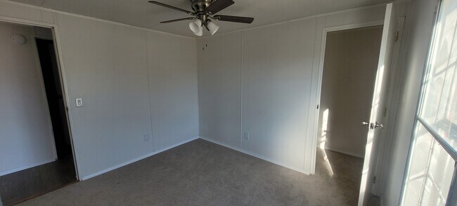 Building Photo - 120 Linda Sue Ln