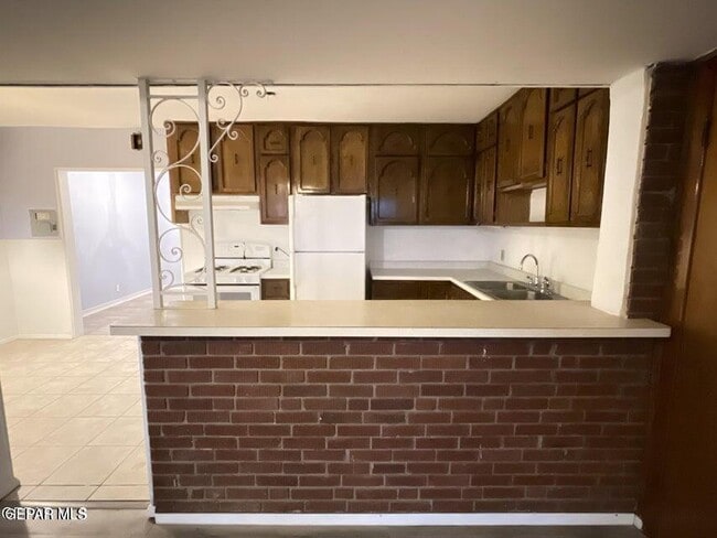Building Photo - 316 Barcelona Dr