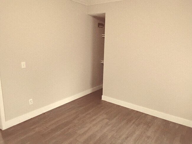 Building Photo - Charming 3-Bedroom Home Near the Park – Pe...