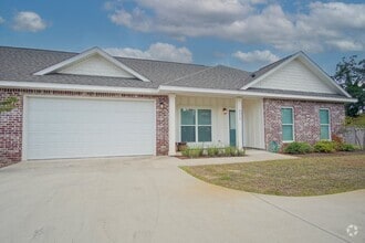 Building Photo - Beautiful Pet-Friendly 3BR/2BA Brick Townh...