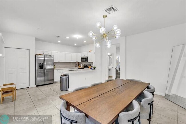 Building Photo - 18401 NW 89th Ct