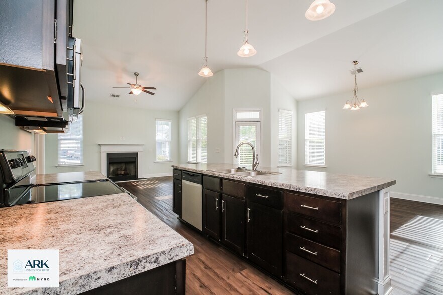 Building Photo - 77 Highland Forest Cir