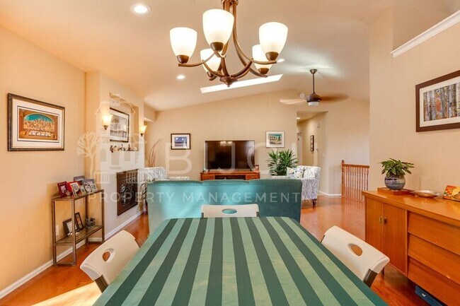 Building Photo - 355 Waco Ct
