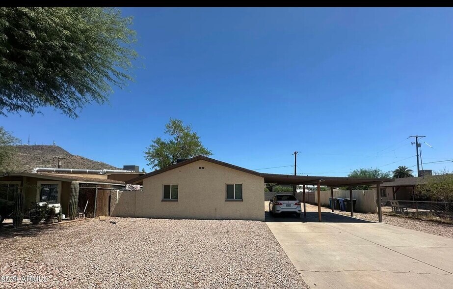 Building Photo - 10805 N 17th Dr