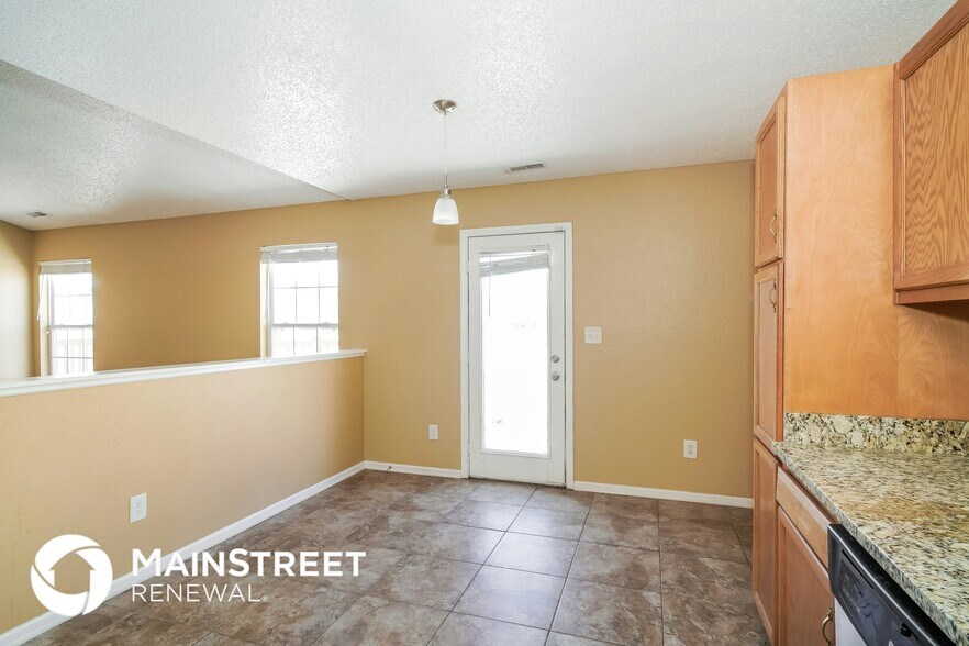 Building Photo - 5530 Wood Hollow Dr