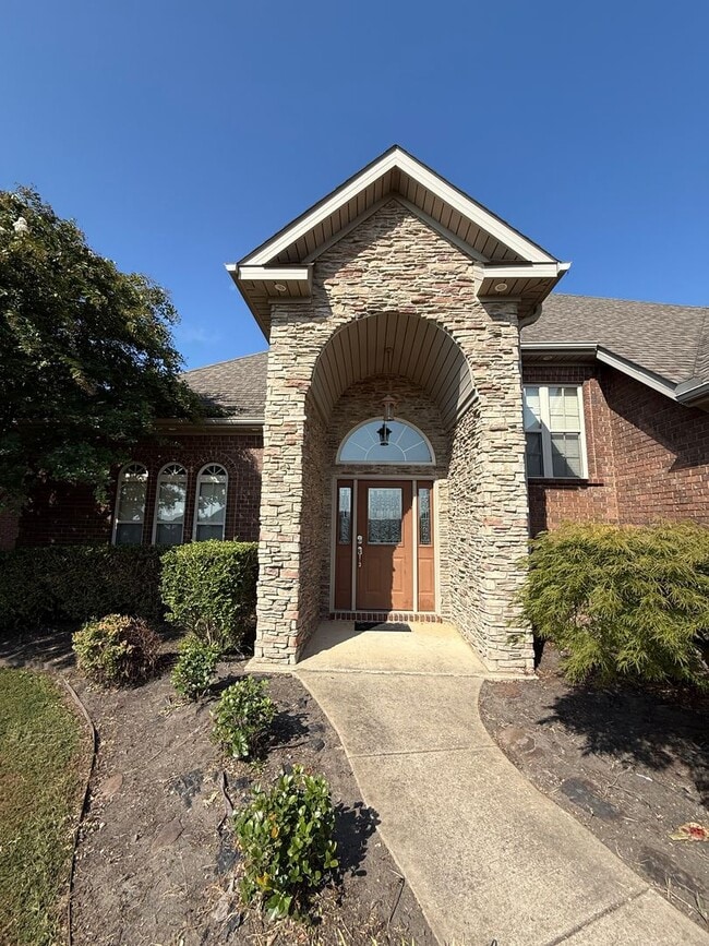 Building Photo - 2520 Granite Pointe