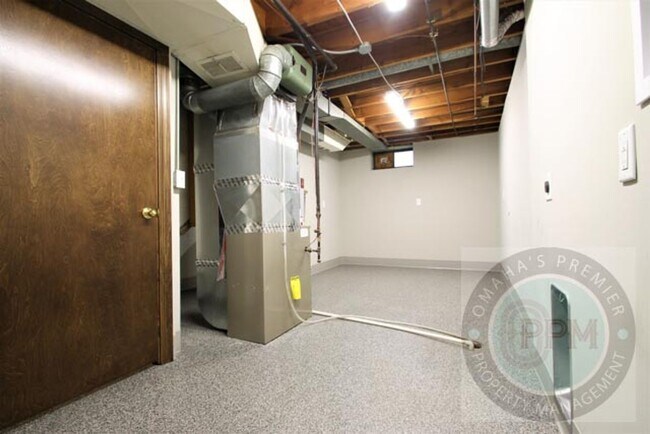 Building Photo - Beautiful 3 Bedroom Home with Finished Basement