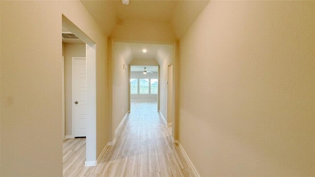 Building Photo - 27315 Blue Pool Dr