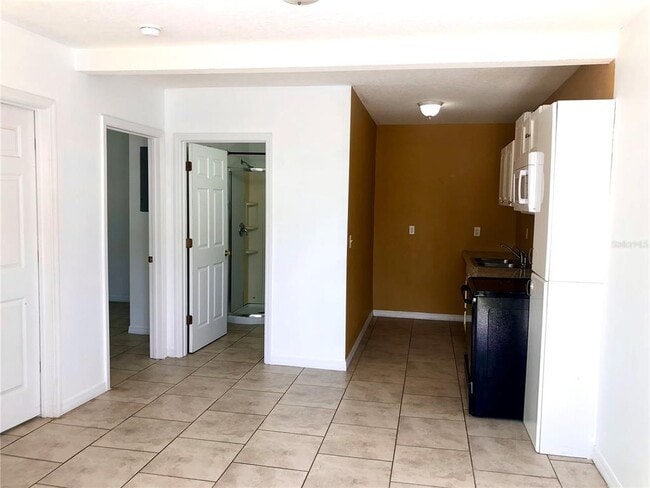 Building Photo - 110 Forest Ave