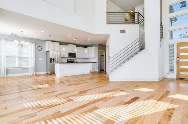 Building Photo - 2215 Capulet St