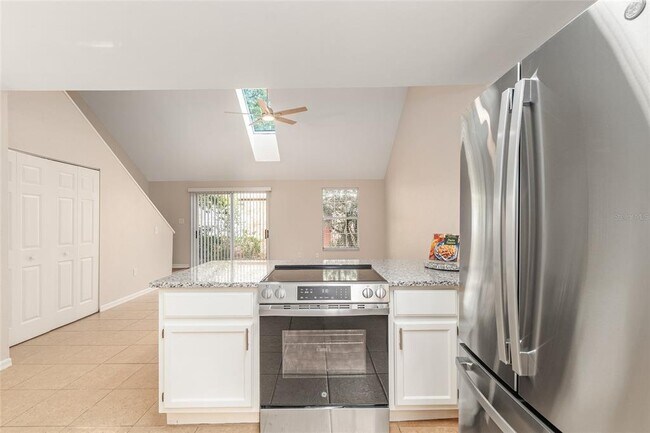 Building Photo - 9755 SW 52nd Rd