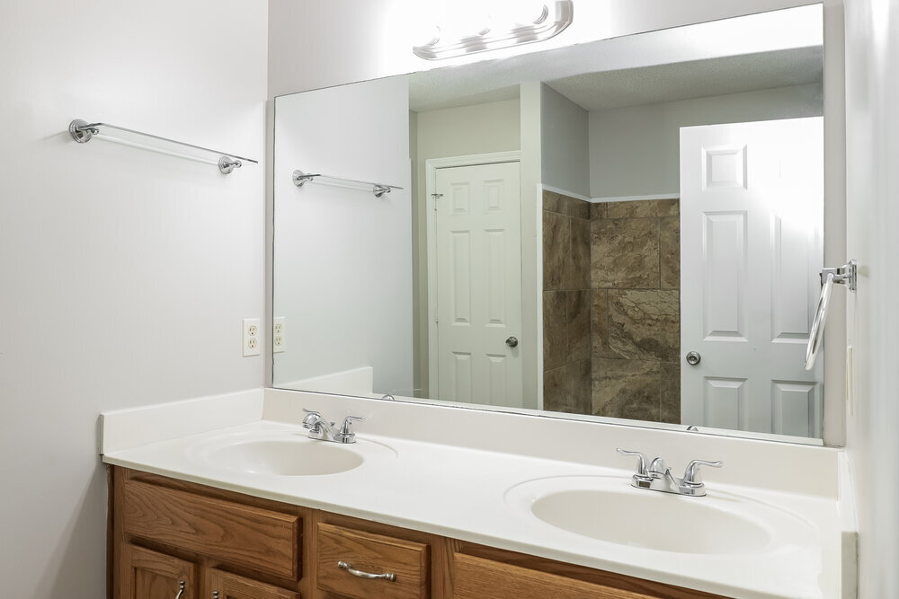 Building Photo - 5792 Reed Bend Cove