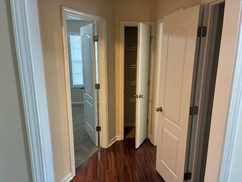 Building Photo - 135 Ansley Dr