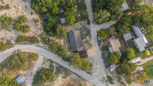 Building Photo - 133 Alamo Dr