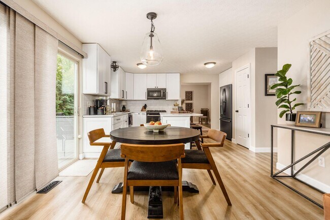 Building Photo - 9550 Mission Dr