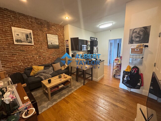 Building Photo - 237 Northampton St