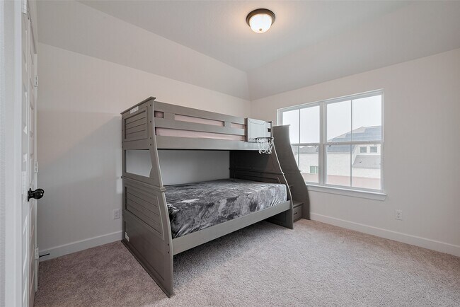 Building Photo - 16803 Jacobs Peak Path