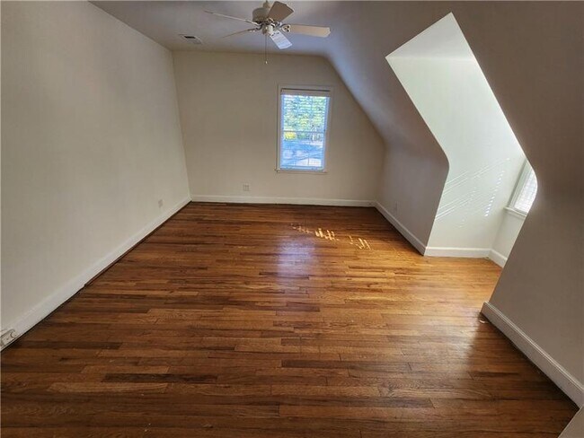 Building Photo - 65 Clarendon Ave