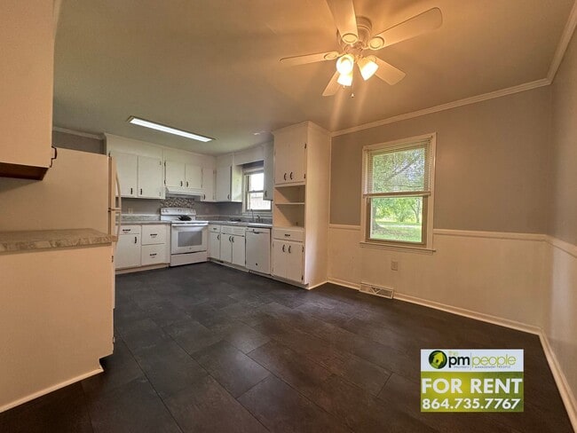 Building Photo - Newly renovated, cute Easley 3/1.5 Available!