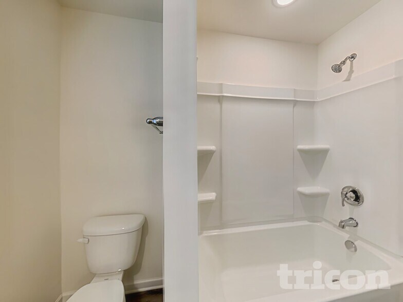 Building Photo - 820 Caper St