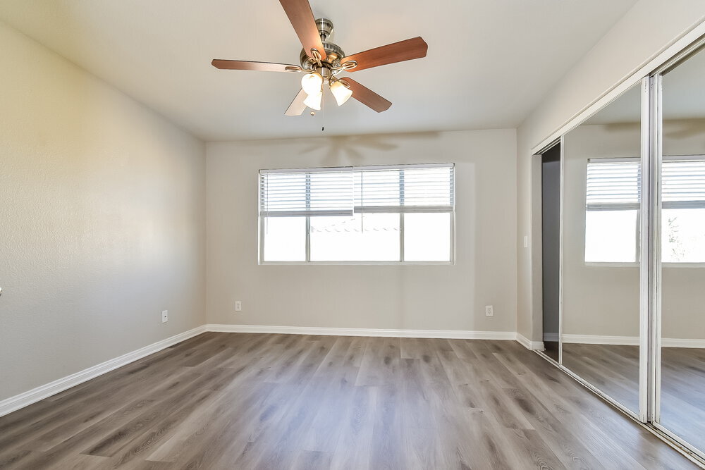 Building Photo - 4950 Attitude Ct