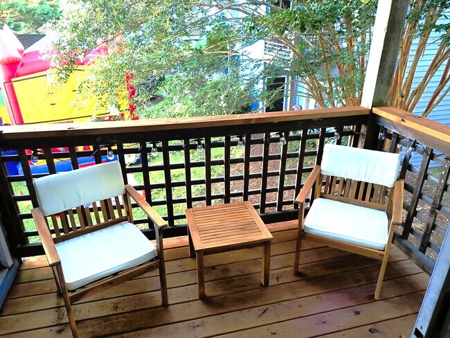 Private outdoor patio. - 4210 Wilshire Blvd