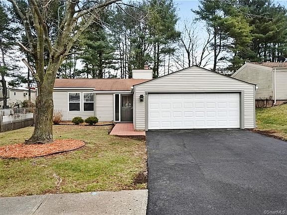 Building Photo - 12 Little River Ln