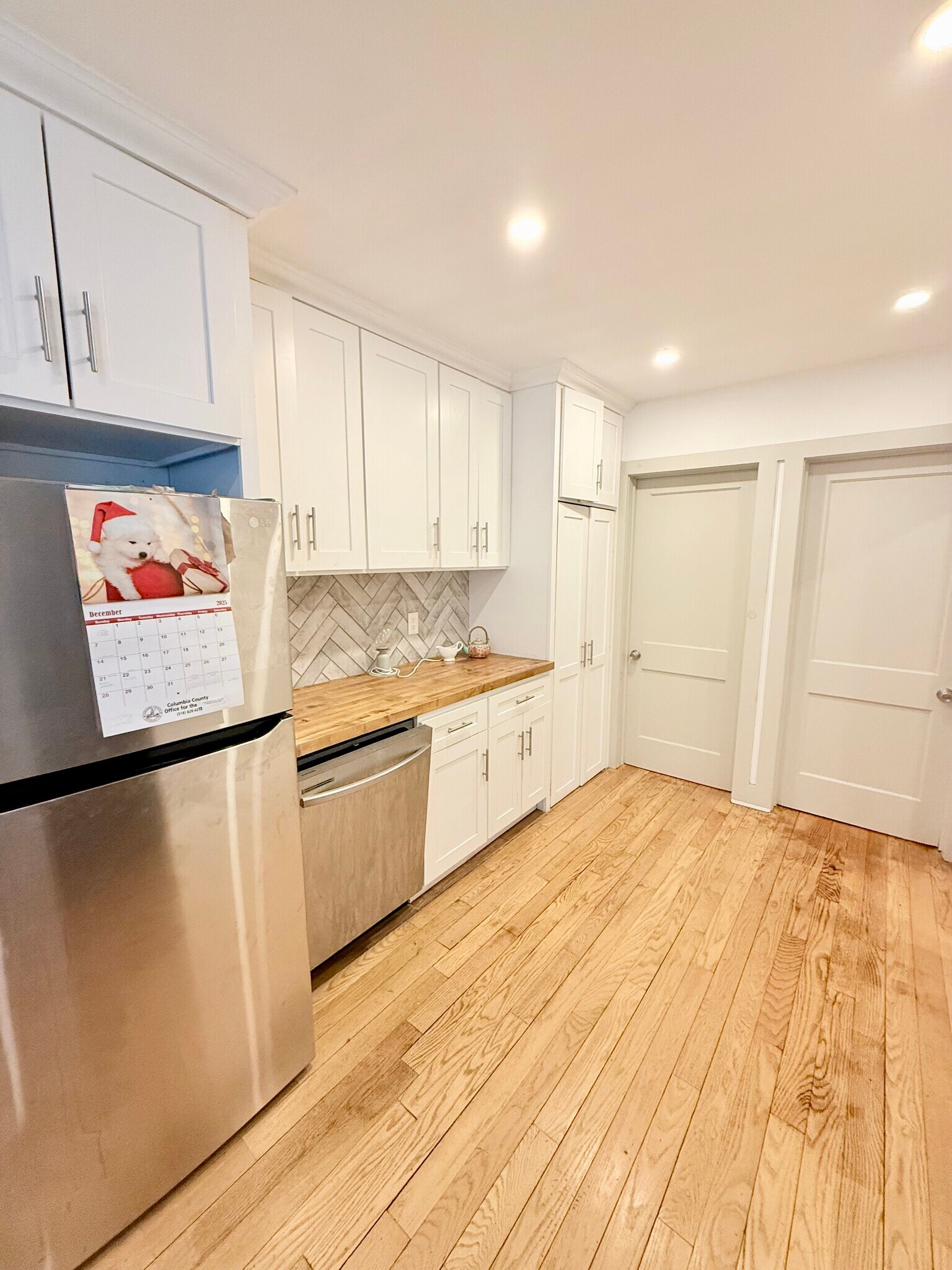 Building Photo - 49 Columbia Tpke