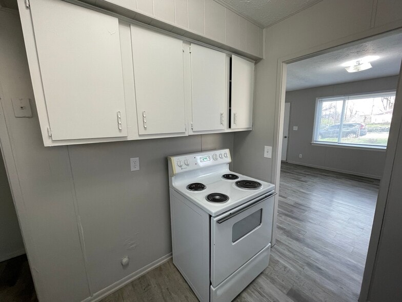 Building Photo - 3905 Burdette St