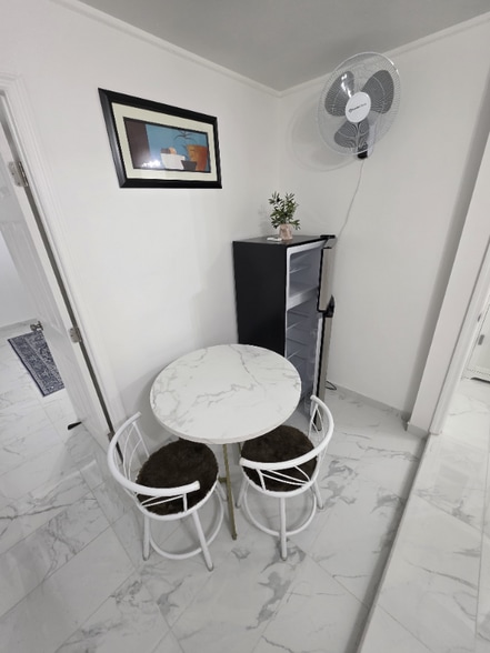 Building Photo - 4742 Blossom Dr