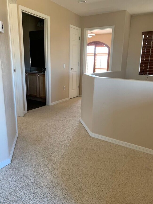 Building Photo - Great Eastside Home in Sierra Morado (Vail...