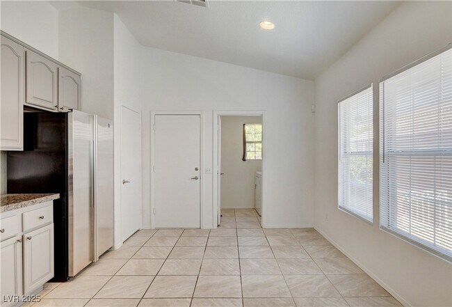 Building Photo - 11125 Gateview Ln