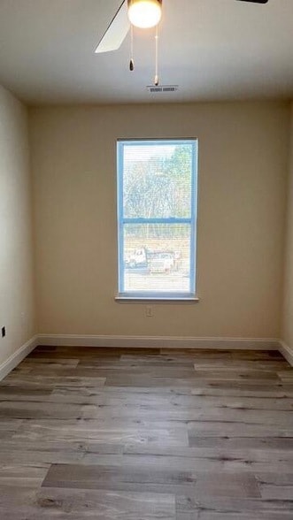 Building Photo - 1915 Cypress Ln