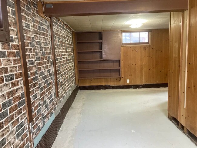 Building Photo - 7737 15th Ave NW