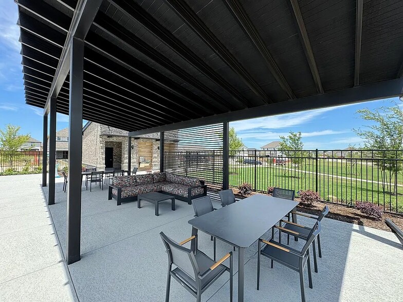 Building Photo - 5009 Celebration Dr