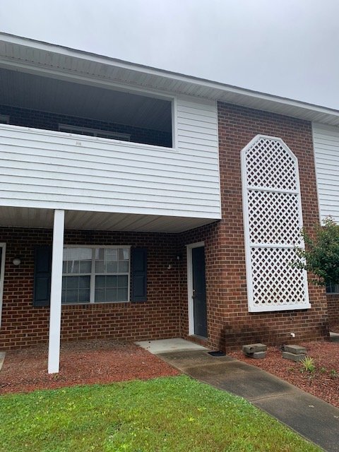 Building Photo - ** COMING SOOM**

 "Charming 1-Bedroom Apa...