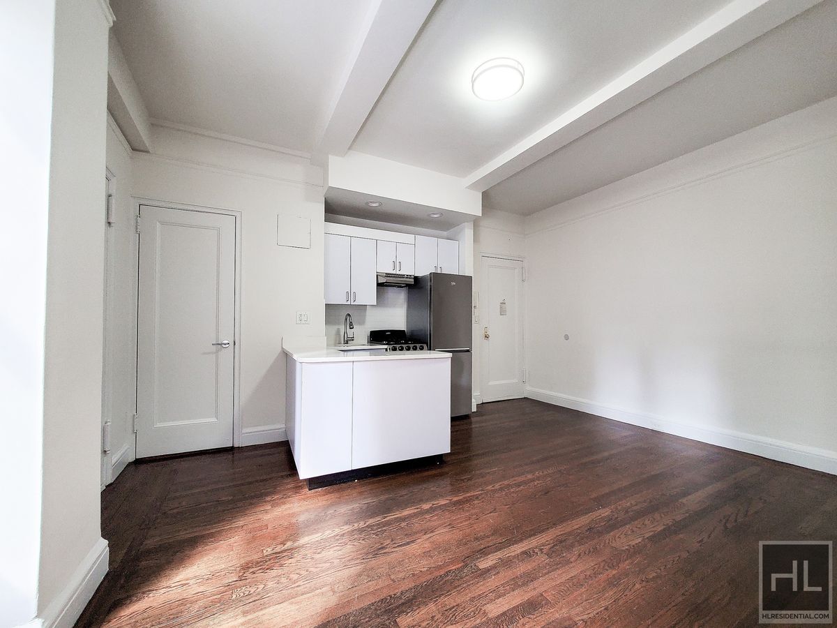 Building Photo - EAST 46 STREET