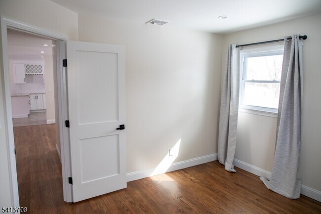 Building Photo - 711 Brooklyn Ave