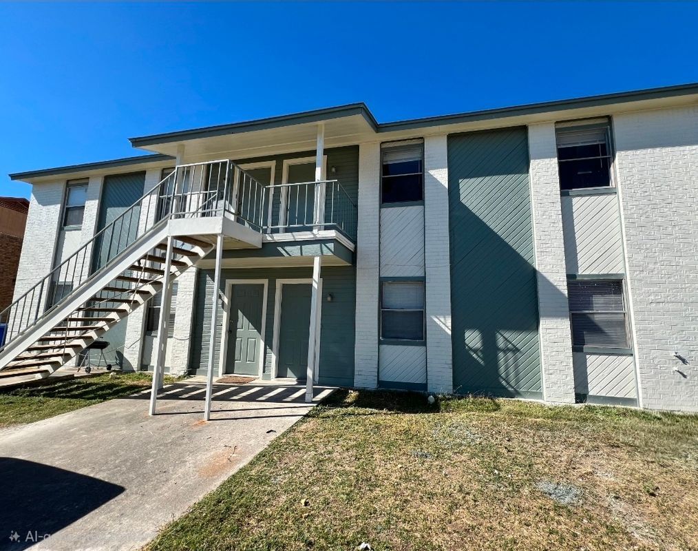 Building Photo - 309 Erby Ave