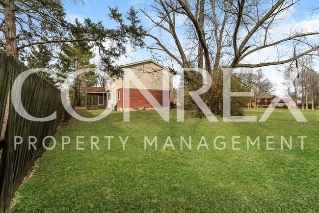 Building Photo - Paxton Wood!