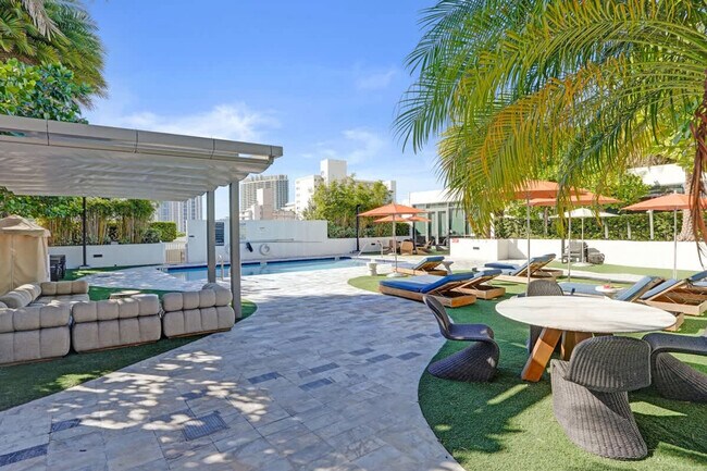 Building Photo - 1220 17th St