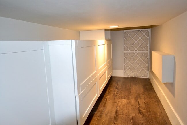 Building Photo - Bankers Hill – 2 BD, 2.5 BA! Two Assigned ...