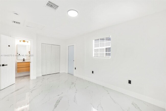 Building Photo - 10520 SW 160th St