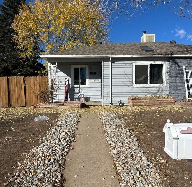 Primary Photo - 1325 S Utica St