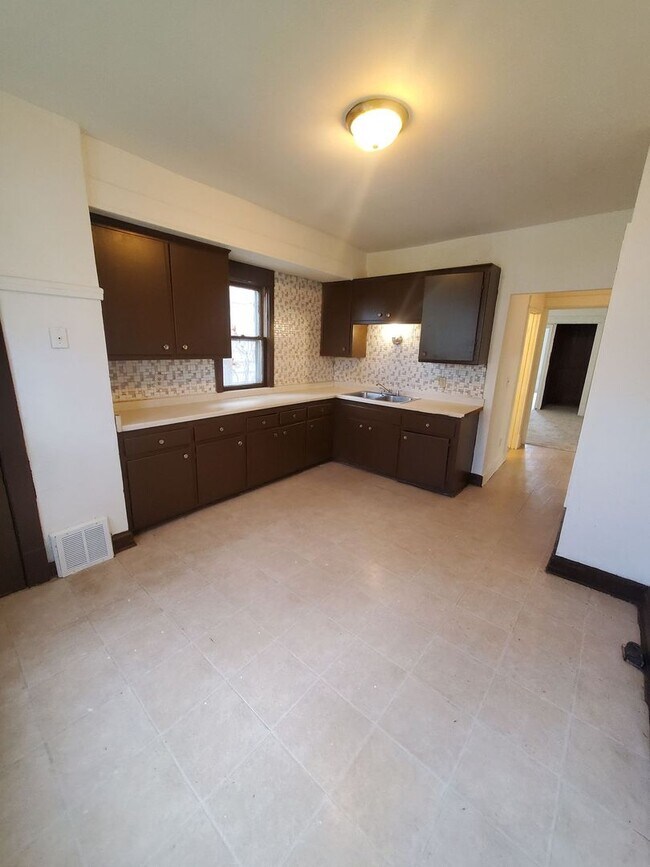 Building Photo - 3134-3136 N 35th St. (Duplex)