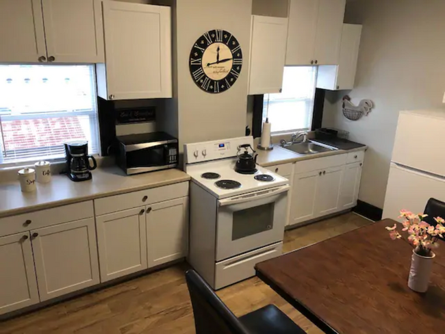 Kitchen - 1031 Bardstown Rd