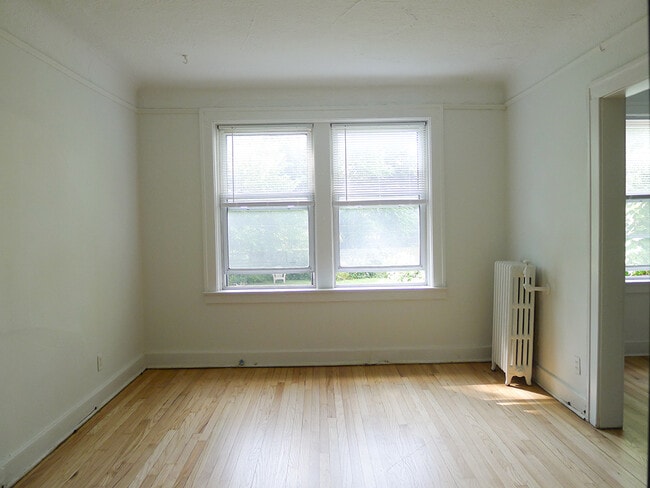 Building Photo - 1780 Van Dyke St