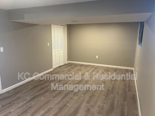 Building Photo - 309 Manor Ln