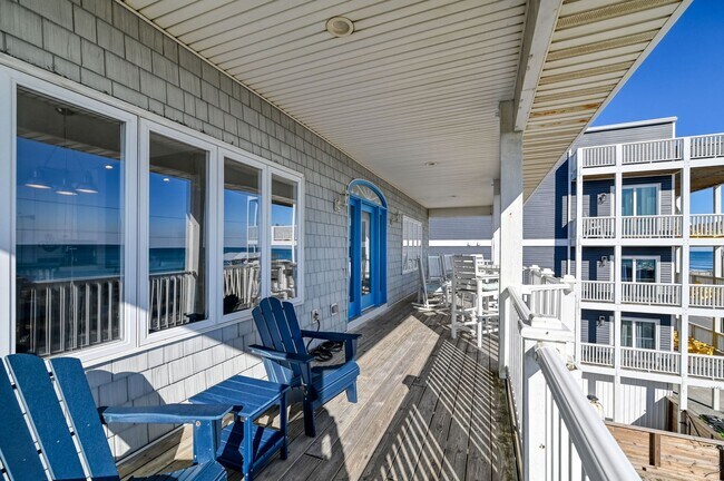 Building Photo - OFF-SEASON FURNISHED MONTHLY RENTAL