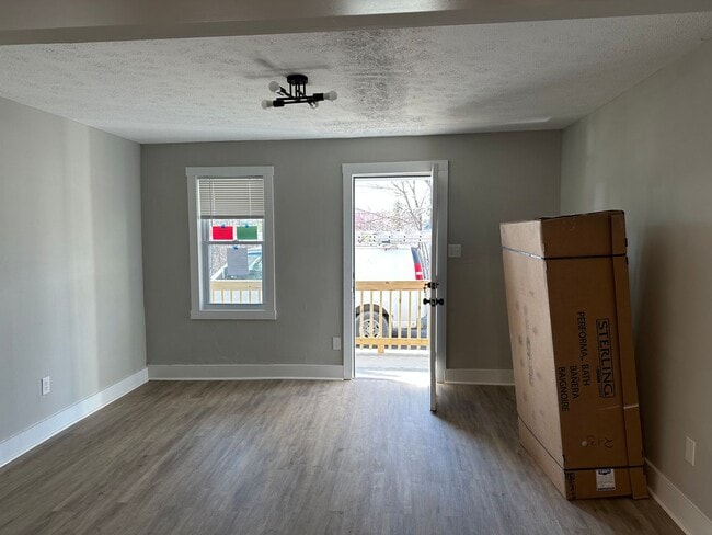 Building Photo - 410 Diehl St